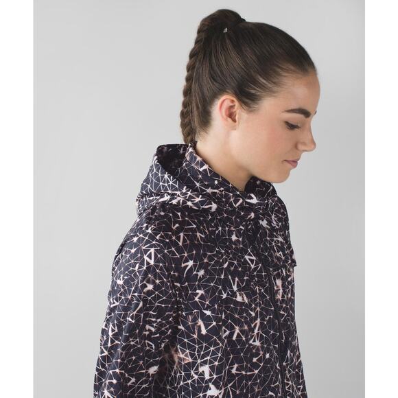 LuluLemon Women’s Miss Misty Jacket II Star Crushed Multi Waterproof - Size 2 - Picture 2 of 10